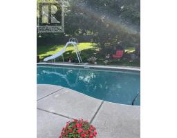 31 FOXCROFT CRESCENT - 44