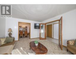 36 GOLFDALE CRESCENT - 4