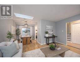 12 STIRLING CRESCENT - 13