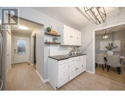 12 STIRLING CRESCENT - 16