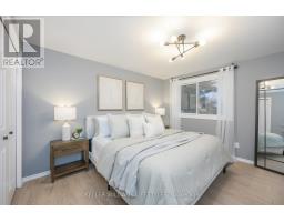 12 STIRLING CRESCENT - 19