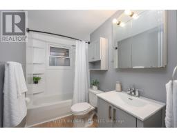 12 STIRLING CRESCENT - 21