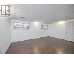 12 STIRLING CRESCENT - 24