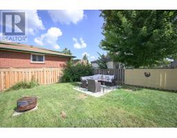 12 STIRLING CRESCENT - 8