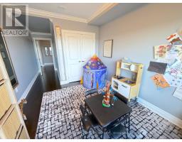 404 - 260 VILLAGEWALK BOULEVARD - 20