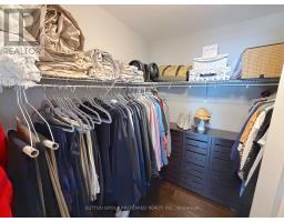 404 - 260 VILLAGEWALK BOULEVARD - 23