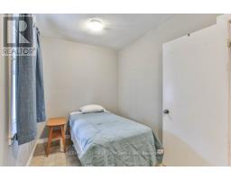 715 GROSVENOR STREET - 16