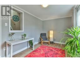 715 GROSVENOR STREET - 20