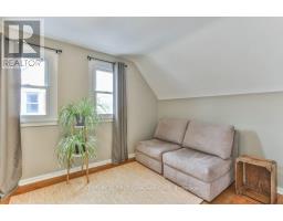 715 GROSVENOR STREET - 24