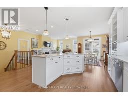 26 - 725 EAGLETRACE DRIVE - 16