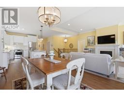 26 - 725 EAGLETRACE DRIVE - 18