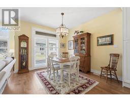 26 - 725 EAGLETRACE DRIVE - 19