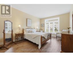 26 - 725 EAGLETRACE DRIVE - 27