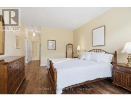 26 - 725 EAGLETRACE DRIVE - 29