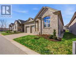 26 - 725 EAGLETRACE DRIVE - 3