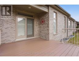 26 - 725 EAGLETRACE DRIVE - 38