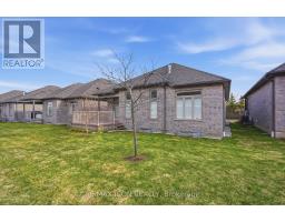 26 - 725 EAGLETRACE DRIVE - 41