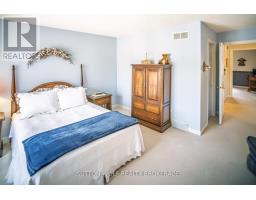 25 - 499 TEEPLE TERRACE - 21