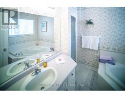 25 - 499 TEEPLE TERRACE - 23