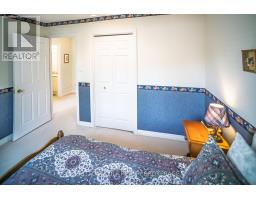 25 - 499 TEEPLE TERRACE - 26