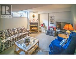 25 - 499 TEEPLE TERRACE - 31