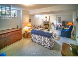 25 - 499 TEEPLE TERRACE - 32