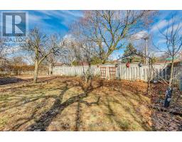 234 MANITOULIN DRIVE - 32