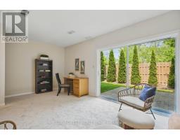 82 - 1990 WAVELL STREET - 11