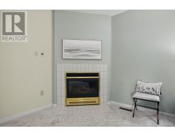 82 - 1990 WAVELL STREET - 22