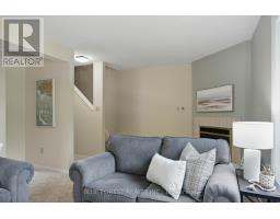 82 - 1990 WAVELL STREET - 24