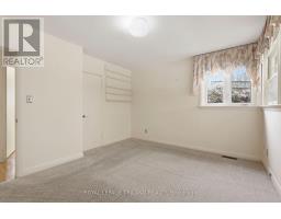 39 FORD CRESCENT - 16