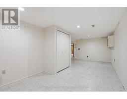 39 FORD CRESCENT - 29