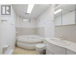 39 FORD CRESCENT - 31