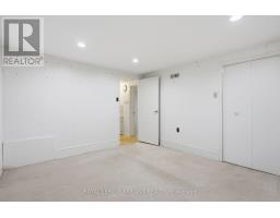 39 FORD CRESCENT - 34