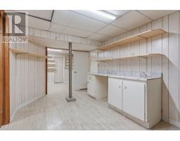 39 FORD CRESCENT - 35