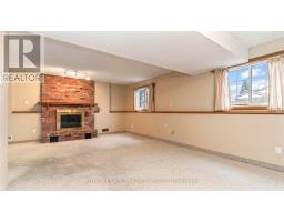 32 GLENROY ROAD - 27