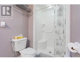 37 UPPER CANADA DRIVE - 20