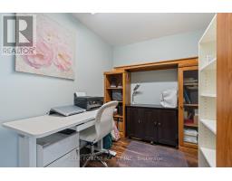 37 UPPER CANADA DRIVE - 22