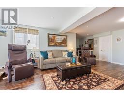 37 UPPER CANADA DRIVE - 23