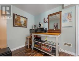 37 UPPER CANADA DRIVE - 25