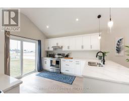 2 MACLEOD COURT - 16