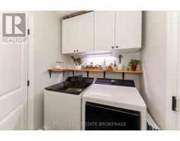 2 MACLEOD COURT - 18