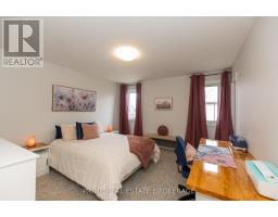 2 MACLEOD COURT - 19