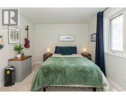 2 MACLEOD COURT - 22