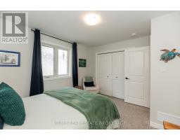 2 MACLEOD COURT - 23