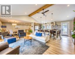 5168 LAKESHORE ROAD - 12