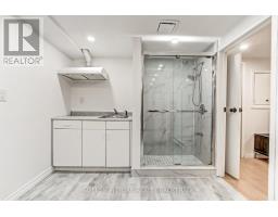 720 GRENFELL DRIVE - 20