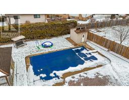 720 GRENFELL DRIVE - 23