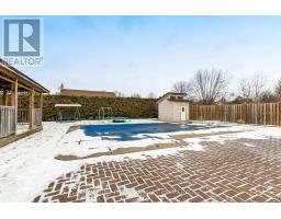 720 GRENFELL DRIVE - 25