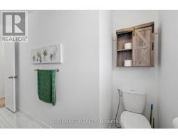 74 ERICA CRESCENT - 22